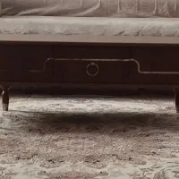 میز وسط مبل سالم بدون زدگی