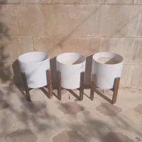 گلدان فایبرگلاس در حد نو با پایه و سه عددی|گل و گیاه طبیعی|شیراز, چوگیاه‎|دیوار
