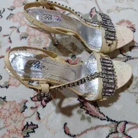 دو جفت کفش مجلسی دخترانه،یه دست کت و شلوار مردانه|لباس|مسجد سلیمان, |دیوار