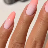 کاشت و طراحی تخصصی ناخن با متریال درجه یک