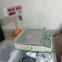 یخچال ویترینی یخچال ایستاده ترازو۷۰ کیلویی|فروشگاه و مغازه|مشهد, جانباز|دیوار