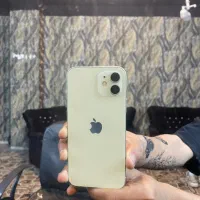 ایفون ۱۲نرمال رجستر شده ودر حد اک