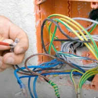 سیم کشی و لوله کشی ساختمان