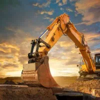 راننده بیل مکانیکی لاستیکی