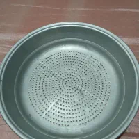 آبکش رویی قدیمی تمیز و سالم .