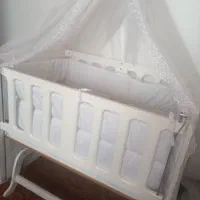 تخت  کنار مادر نو نو|تخت و صندلی بچه|کتالم و سادات شهر, |دیوار