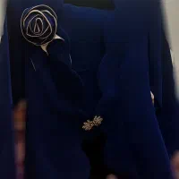 کت ودامن  سایز ۴۲ بفروش میرسد