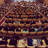 با اسپانسری متفاوت تبلیغ کن