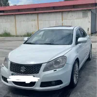 سوزوکی کیزاشی فول ۲۰۱۲