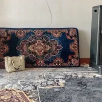 یک جفت پشتی سرمه ای