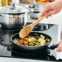 نیاز به یک نفر خانم جوان برای پرستاری امورات خانه