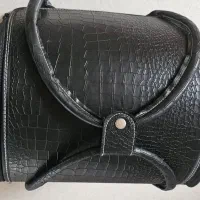 کیف لوازم میکاپ و کاشت مژه