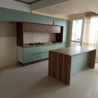 واحد 136متری دوخواب استخر هم مسکونی هم اداری