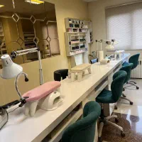 اجاره میز ناخن در دیلمان|اجارهٔ دفتر کار، اتاق اداری، مطب|رشت, دیلمان|دیوار