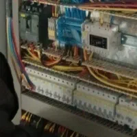 برق کار ماهر ونیمه ماهر