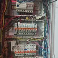 برقکار‌برق تعمیرات لوازم‌برقی