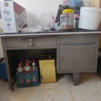 میز اهنی