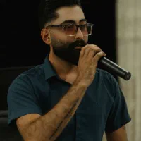 دیجی و خواننده