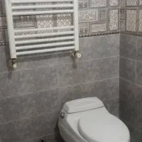 روشویی و توالت فرنگی تمیز