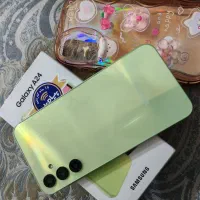 گوشی a24 در حد آک