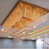 تعدادی لوستر تالاری