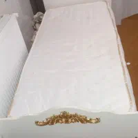 تخت خواب و کمد بچه