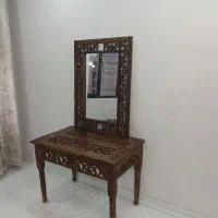 میز و آیینه سنتی
