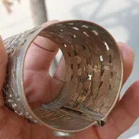 دستبند زنانه عتیقه قاجاری با سنگای فابریک|کلکسیون اشیاء عتیقه|مشهد, شهید قربانی|دیوار