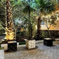 گلدان بزرگ بتنی سیمانی سنگی|گل مصنوعی|قم, زاویه|دیوار