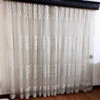 کتیبه چوبی و پرده و میله پرده