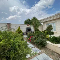 باغ-ویلا-نما-کلاسیک-کنتور-آب-سندتک-برگ