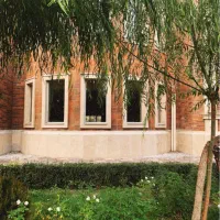 واحد خاص ۳۵۰ متر با ۱۰۰ متر حیاط شخصی/خیابان دهکده