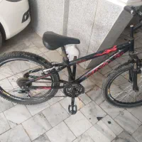 دوچرخه|دوچرخه، اسکیت، اسکوتر|نیشابور, بزرگمهر|دیوار