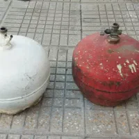 کپسول دو کیلویی گاز پر کارکرده و چهار عدد زیگلاتور