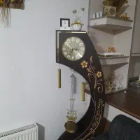 ساعت پایه دار