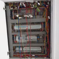 برقکار ماهر و با تجربه در خدمت شماست