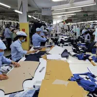 استخدام مدیر تولید لباس بچگانه