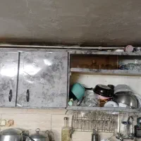 کابنت فلزی کار کرده.