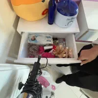 آیینه میز تخت لوستر پرده سرشور لوازم سالن زیبایی