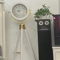 ساعت پایه دار سالم