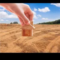 زمین 180 متری بر مستوفی درب ساختمان