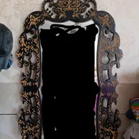 آیینه سلطنتی با میز