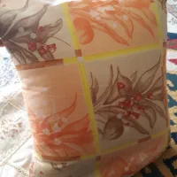 ۶ عدد کوسن نونو .اصلا استفاده نشده.برای جهاز خریدم|رختخواب، بالش، پتو|ایلام, |دیوار