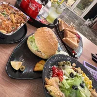 سرآشپز فست فود و فرنگی زرقان