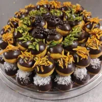 سلام به کارگر ساده در کارگاه شیرینی پزی نیازمندیم