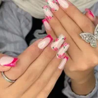تخفیف ویژه بهاری کاشت ناخن