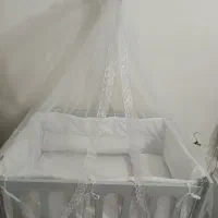 تخت ام دی اف کنار مادر