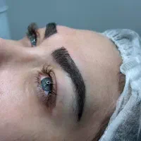 کاشت ابرو توسط تکنسین آموزش دیده در تهران