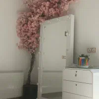 نیروی منشی اپیلاسیون و شنیون  سالن زیبایی