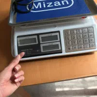 ترازو میزان ۴۰ کیلویی شارژیِ نو همراه با کابل برق|فروشگاه و مغازه|رشت, گلسار|دیوار